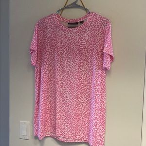 Leopard print tee shirt in pink